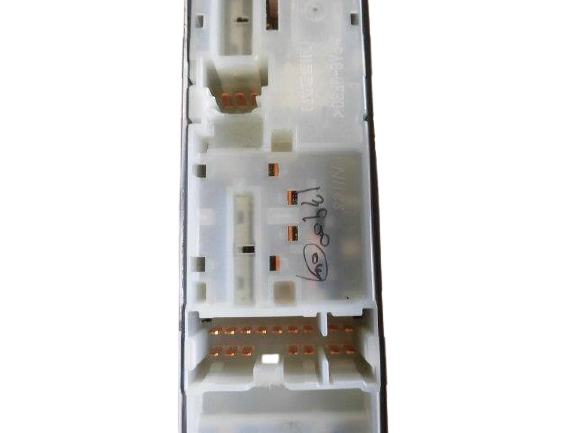 Nissan micra power window switch - Image 2